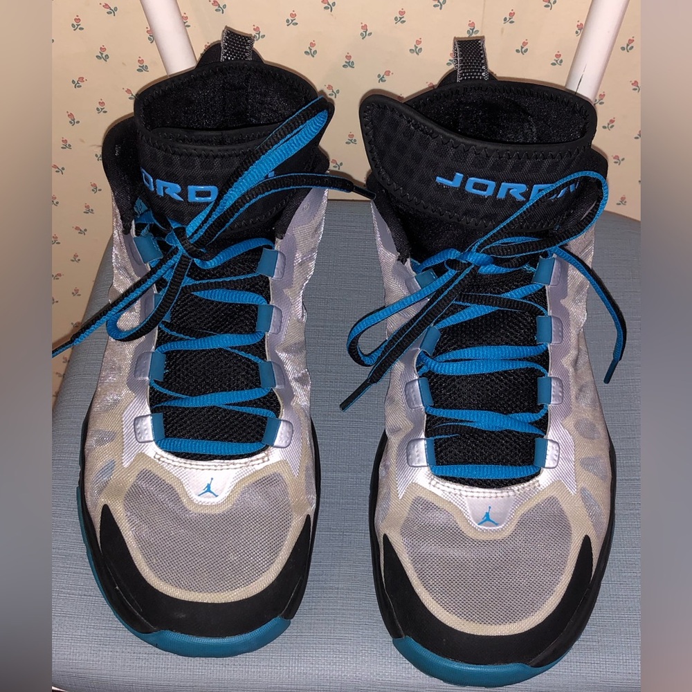 Jordan Trunner Dominate in Black, Teal & Silver